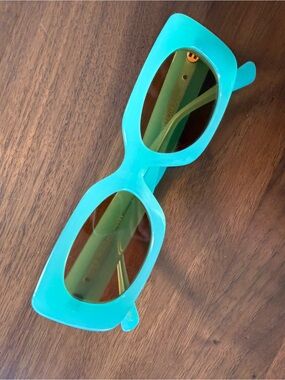 Rectangular Sunglasses - Bold Retro Frame